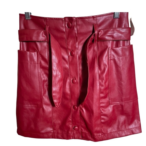 NWT HYFVE Soft Red Faux Vegan Leather Button Down Mini Skirt - Size Medium - Picture 1 of 12